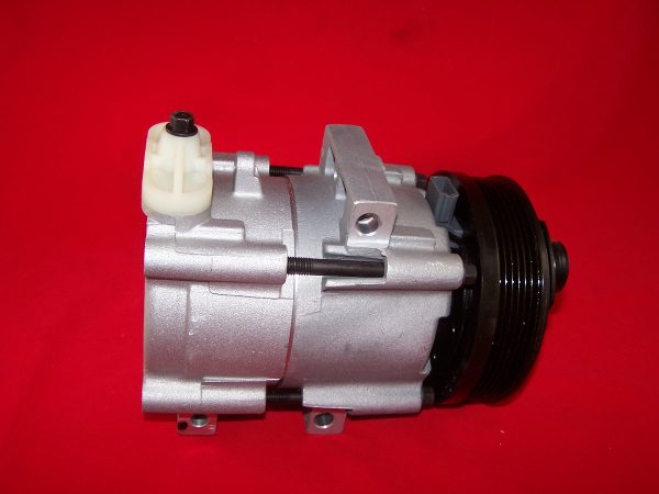 1993 - 2006 Lincoln Town Car AC Compressor Crown Victoria E3AZ19V703AA Excursion F150 Pickup Mustang Thunderbird Mark VIII Town Car Cougar Grand Marquis.