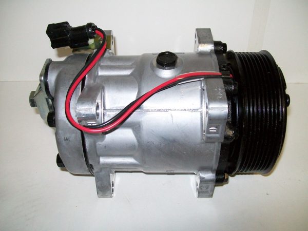 75R8312 Freightliner FL70 7851 New AC Compressor Sanden OEM 4513 4471, 4646, 4735, 6631, ABPN83304422