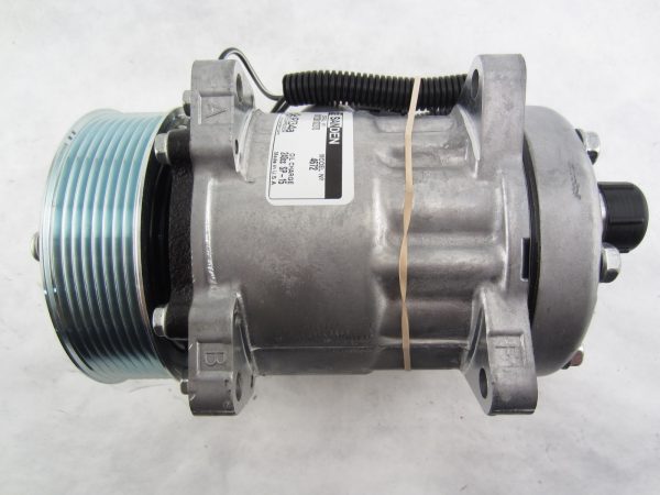 Volvo Freightliner NEW OEM A/C COMPRESSOR SD7H15 SANDEN 4672, 7822 85100867  2243374000  F696001215