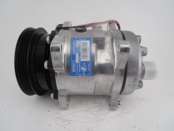 NEW OEM A/C Compressor w/Clutch for Bobcat Toolcats Excavators and Skidsteers 7023585 7279139